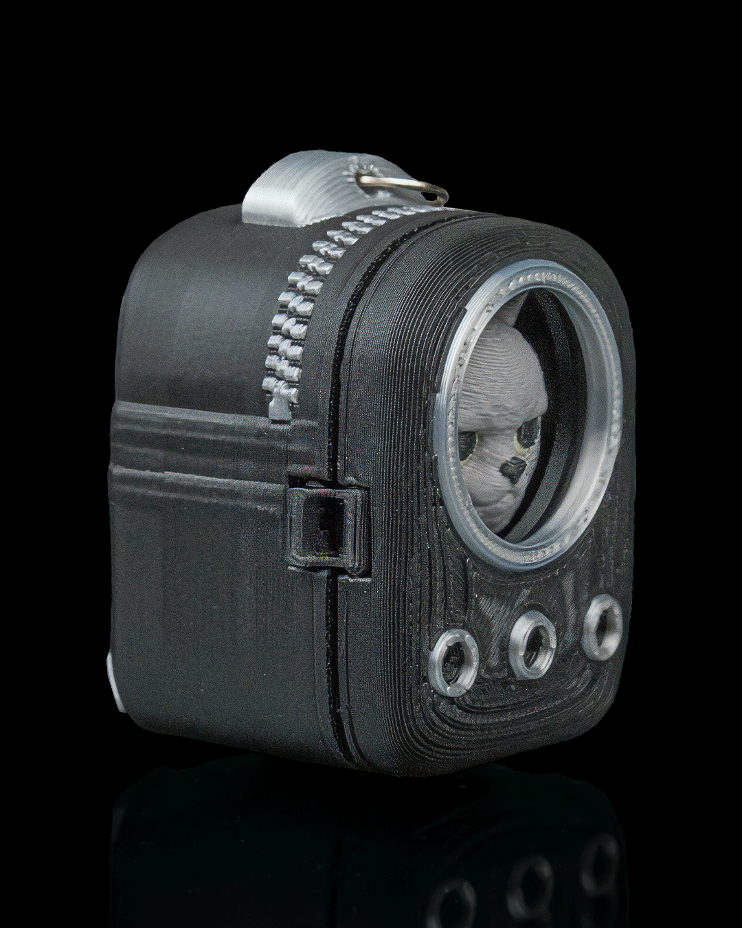 Everyday Pack British Shorthair 3D printed collectible featuring a stylish cat design and practical carry elements.