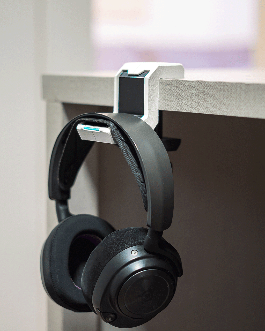 Helm Anchor Headphone Holder
