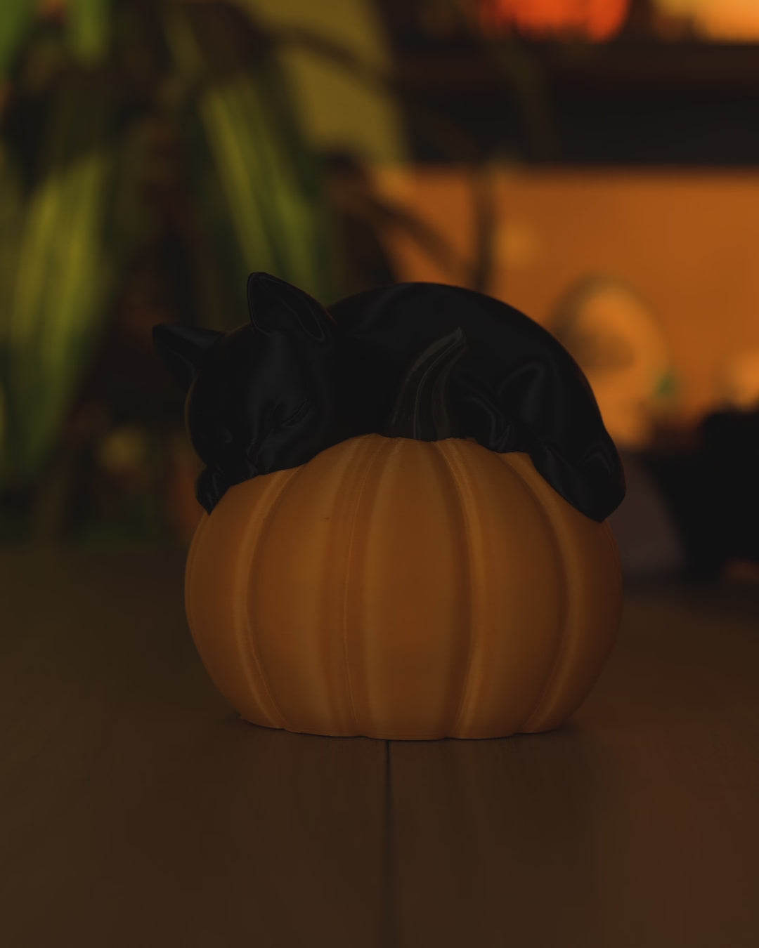 Sleepy Cat Halloween Table Lamp